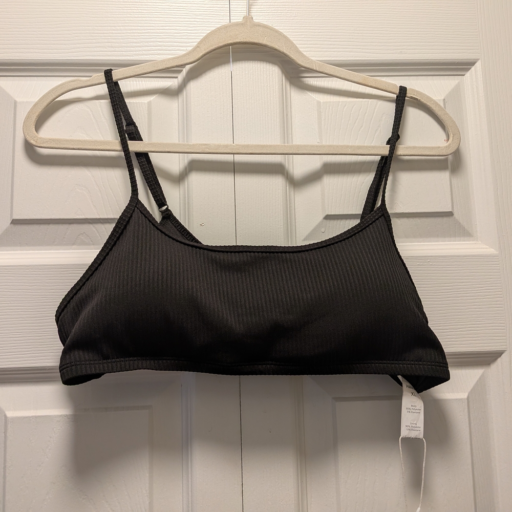 HALARA Black Ribbed Bikini Top